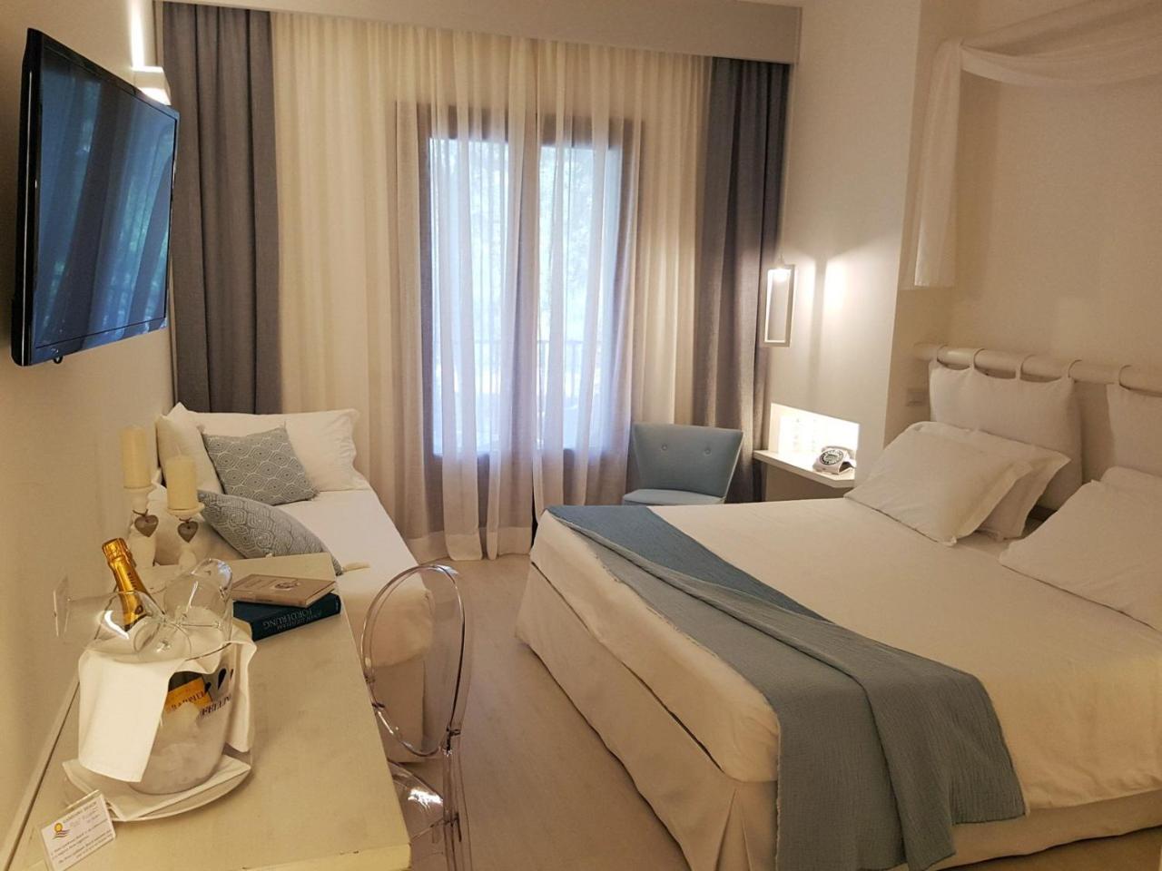 Hotel Gabbiano Beach Vieste Esterno foto
